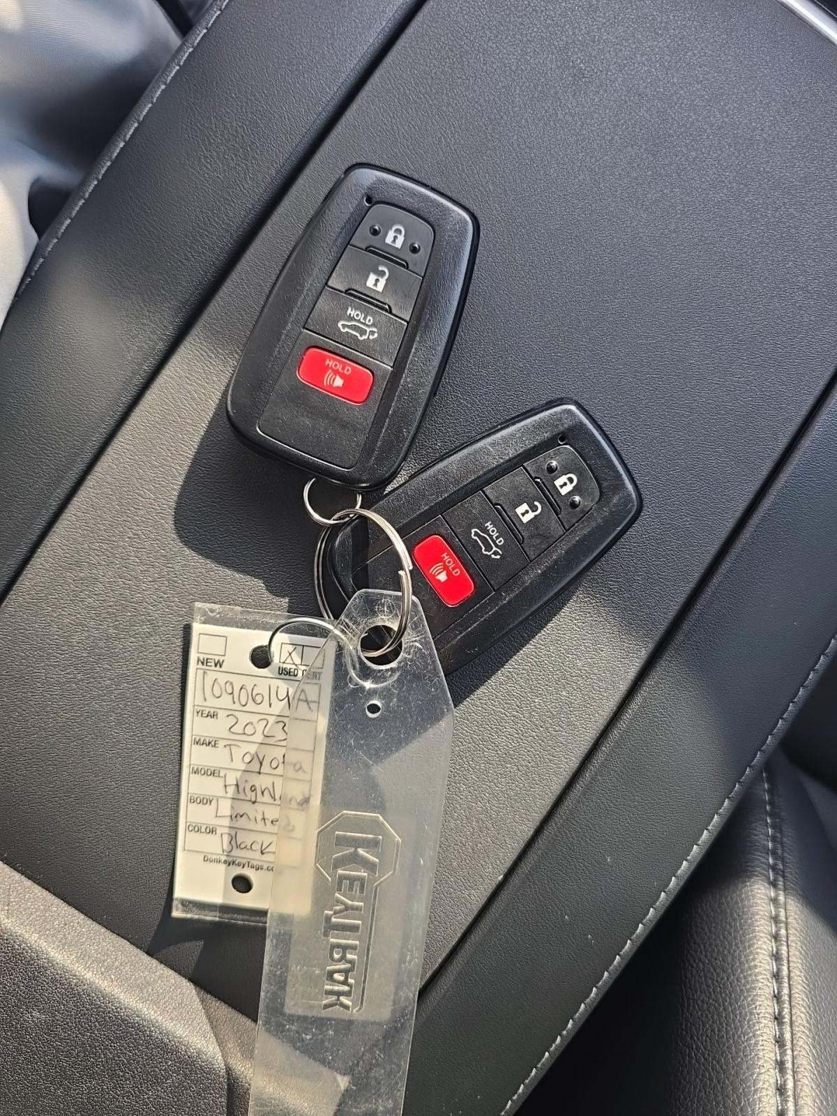 2023 Toyota Highlander Hybrid Limited AWD