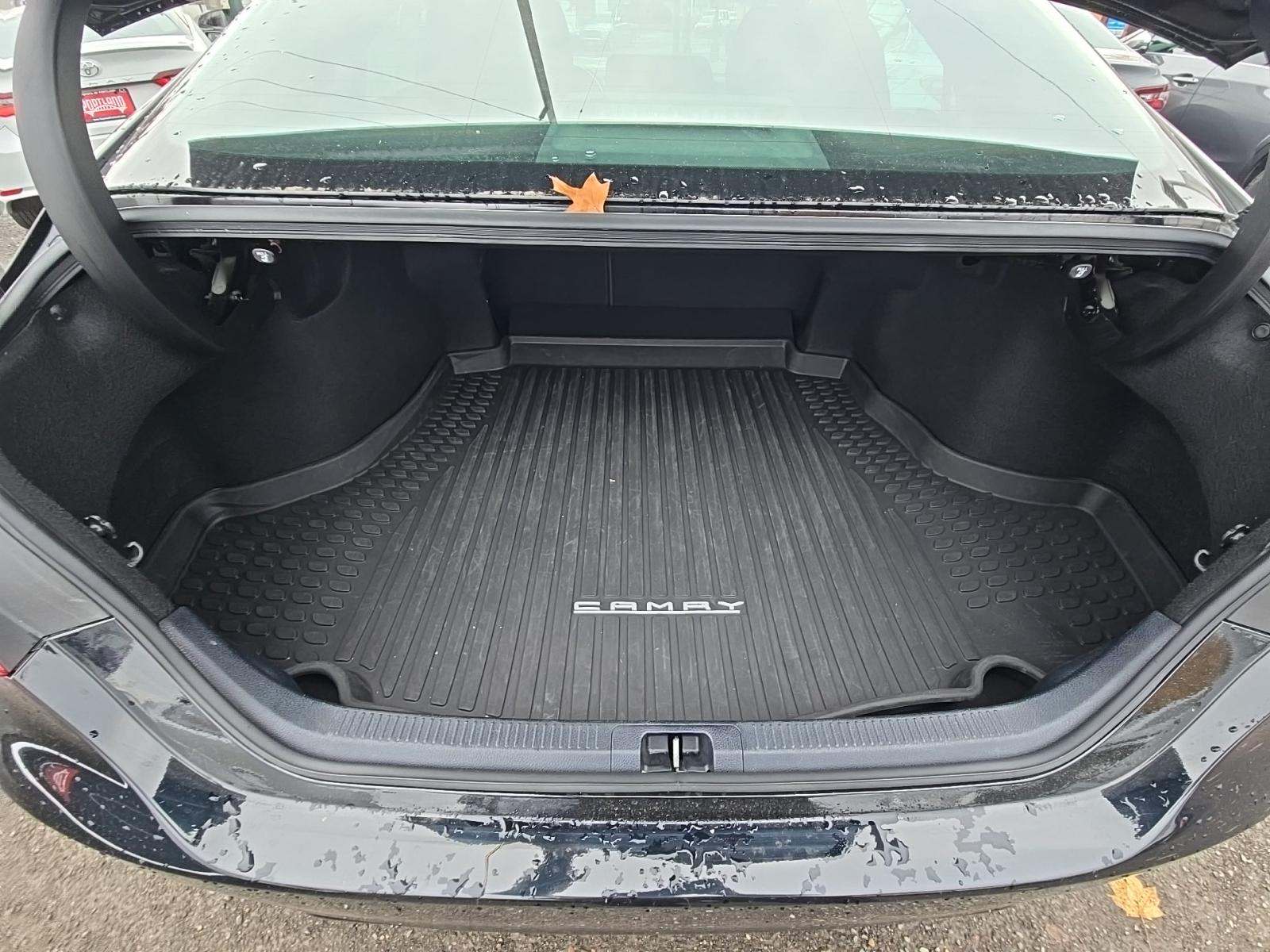 2022 Toyota Camry Hybrid Nightshade FWD