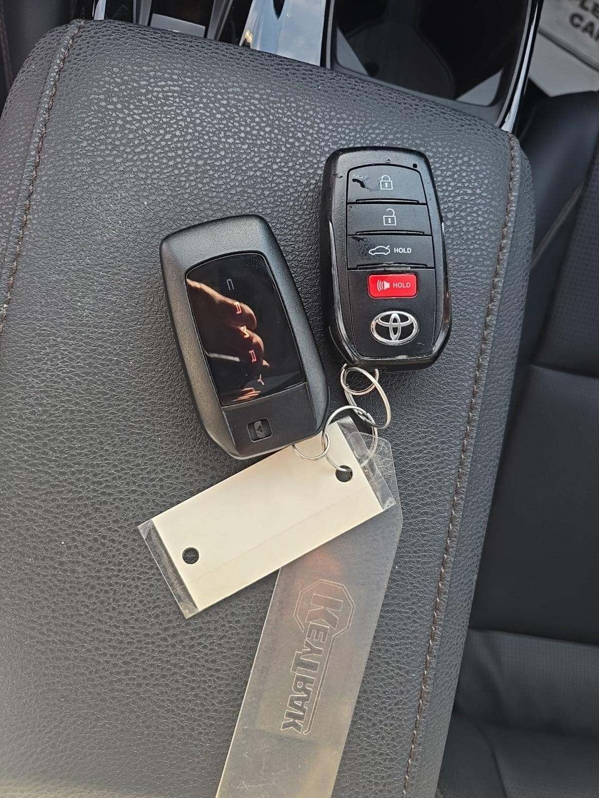 2025 Toyota Camry XLE AWD