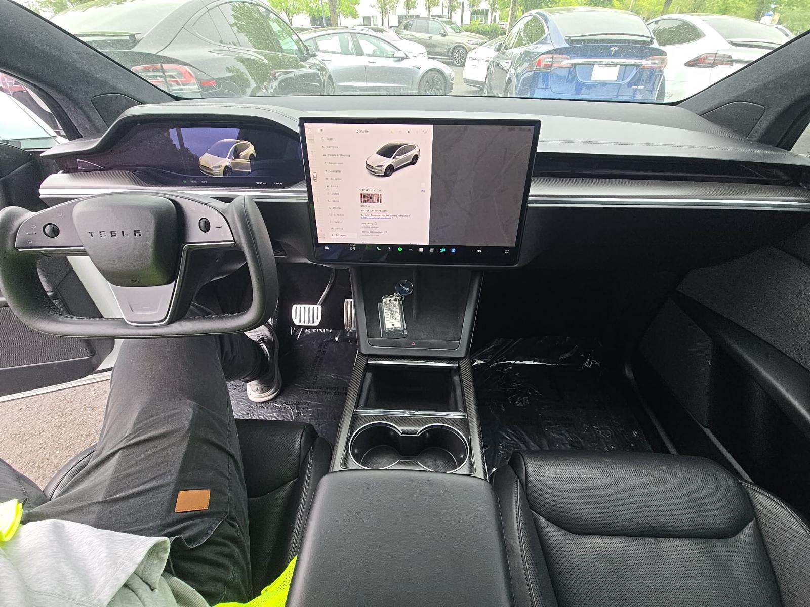 TESLA MODEL X - 10