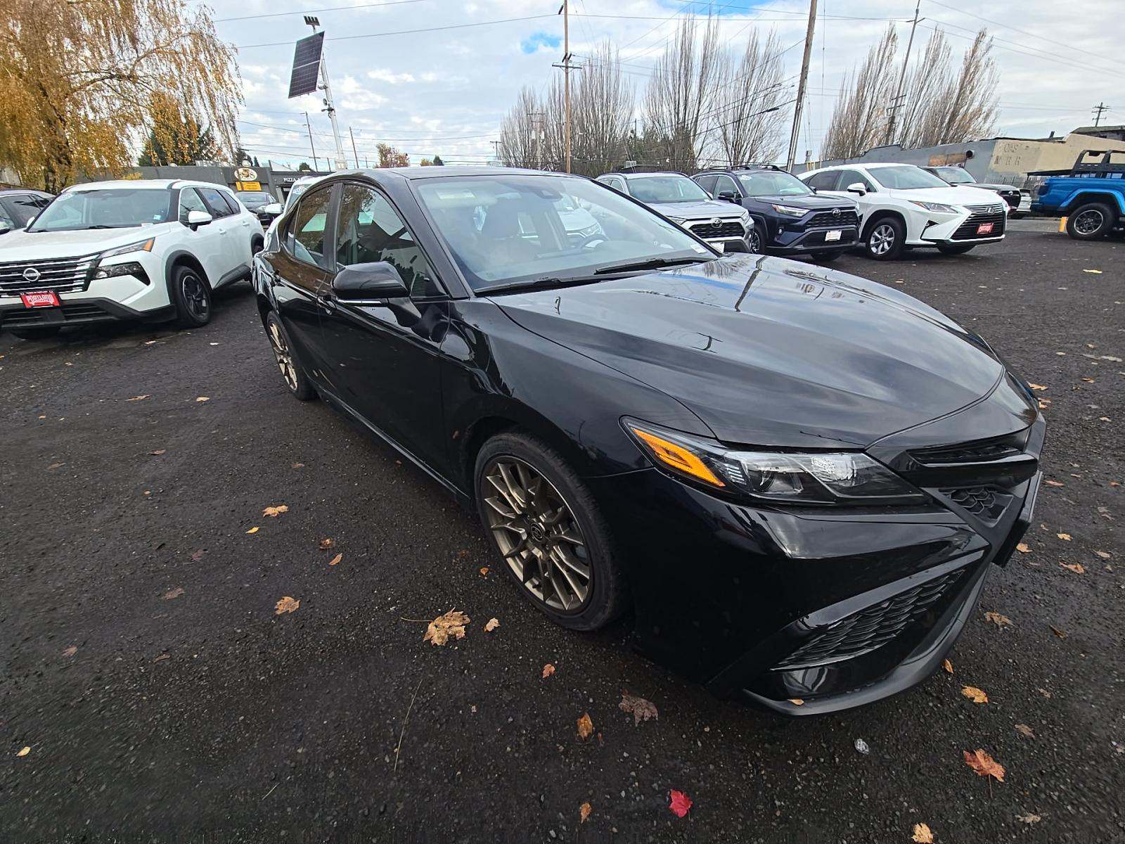 2023 Toyota Camry SE Nightshade FWD