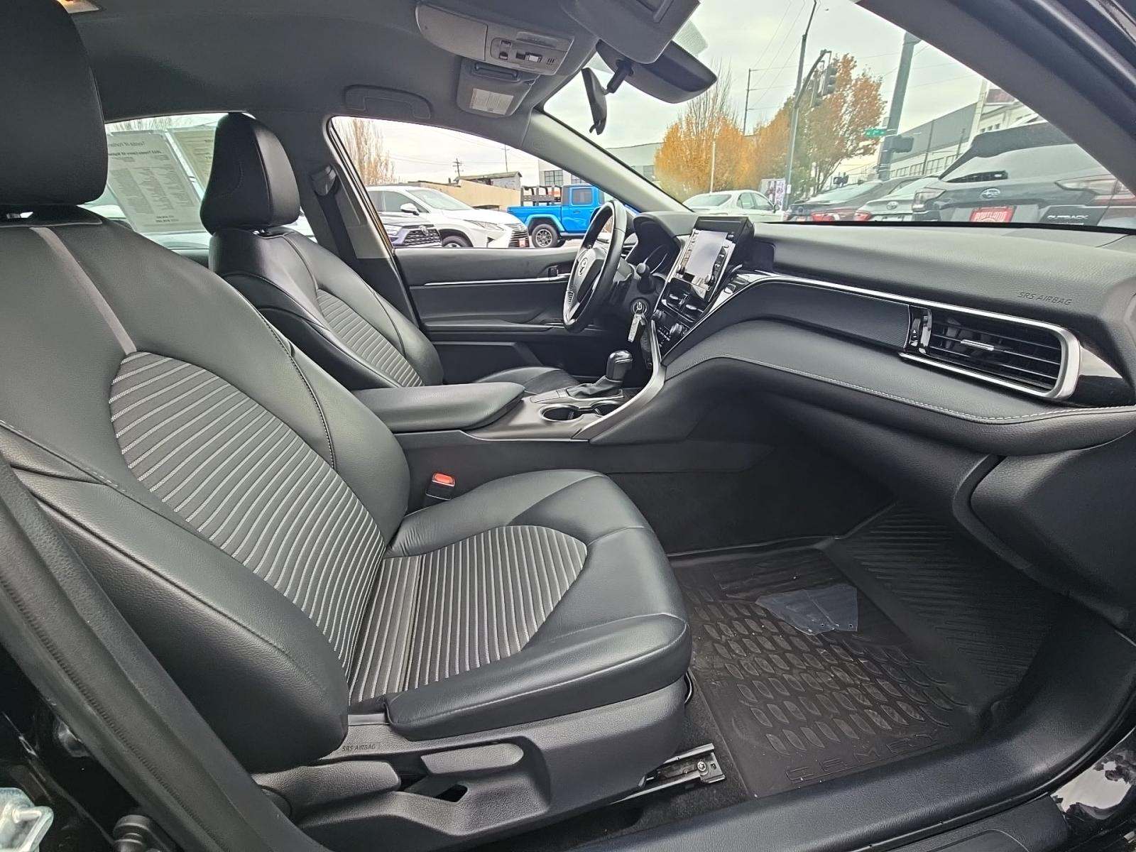 2023 Toyota Camry SE Nightshade FWD