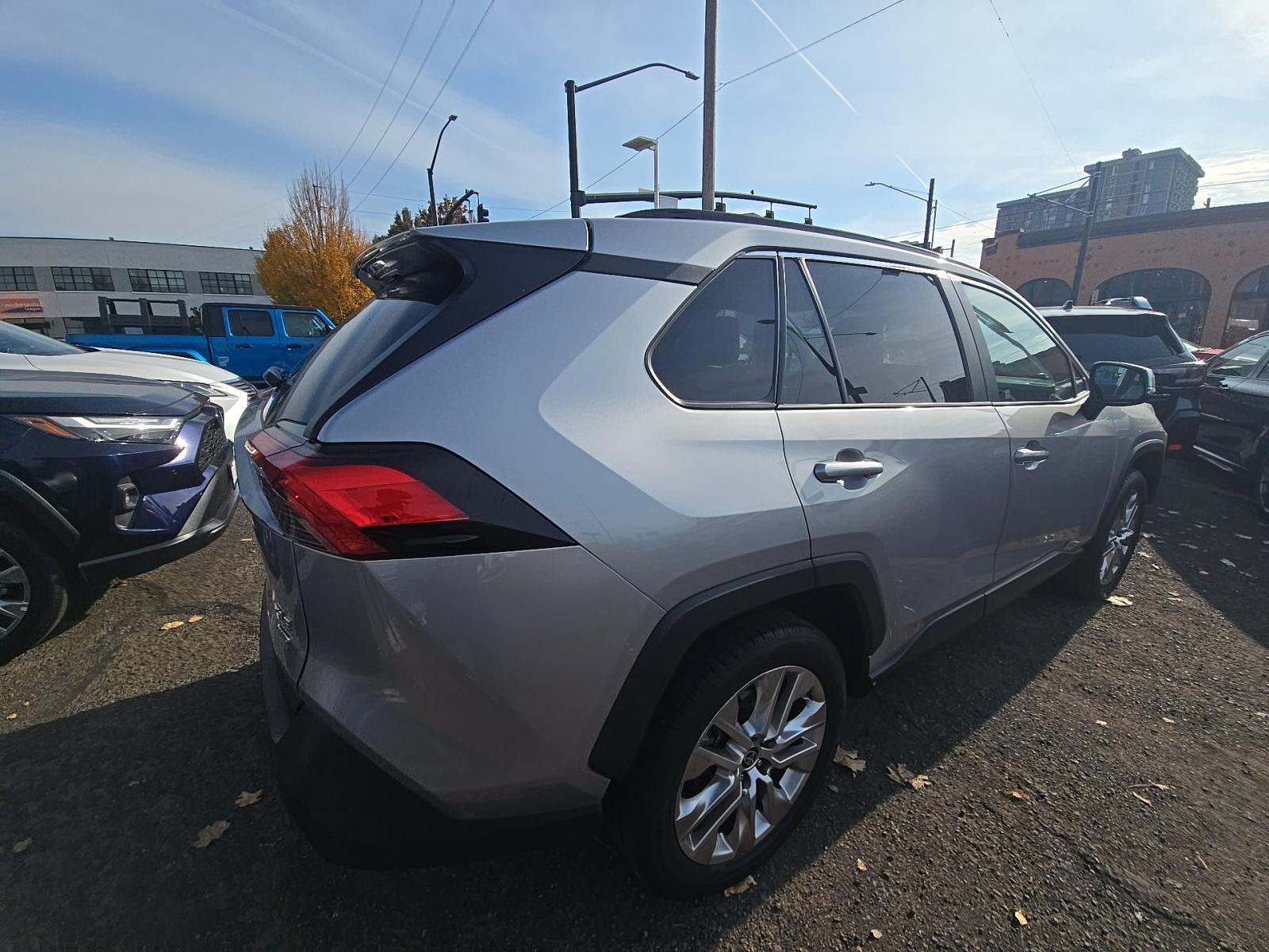 2021 Toyota RAV4 XLE Premium AWD