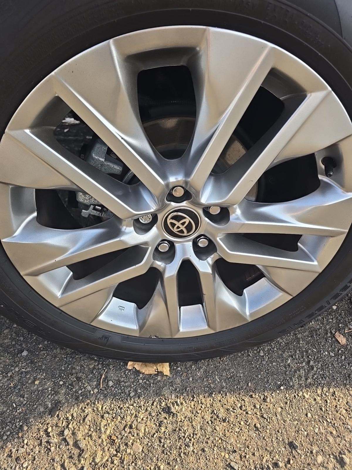 2021 Toyota RAV4 XLE Premium AWD