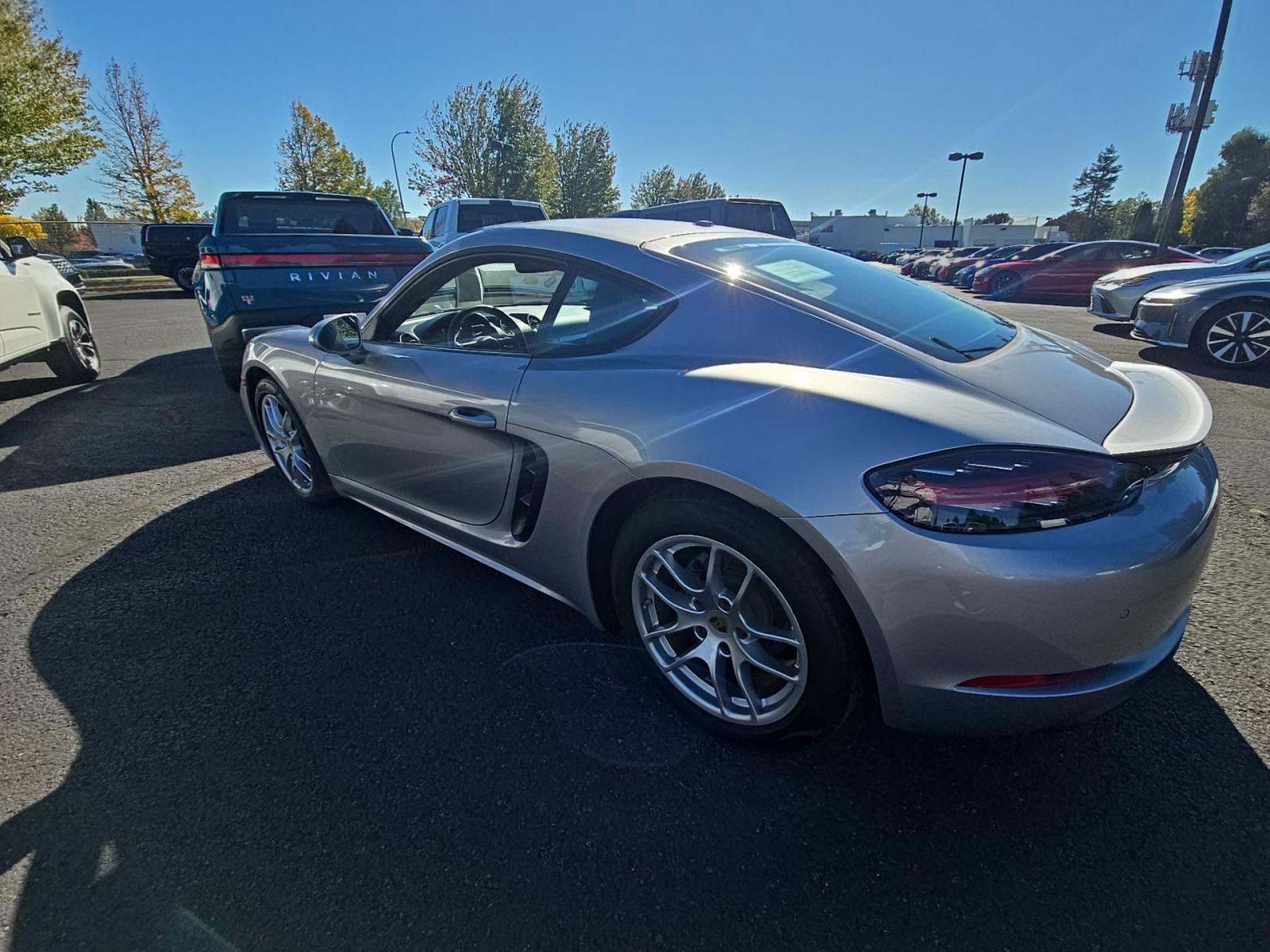 2024 Porsche 718 Cayman Base RWD