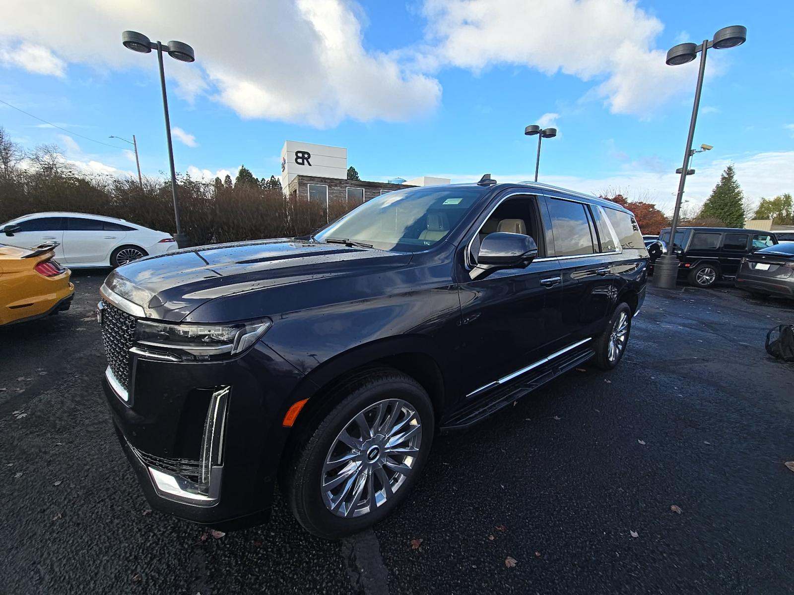 2022 Cadillac Escalade ESV Premium Luxury AWD
