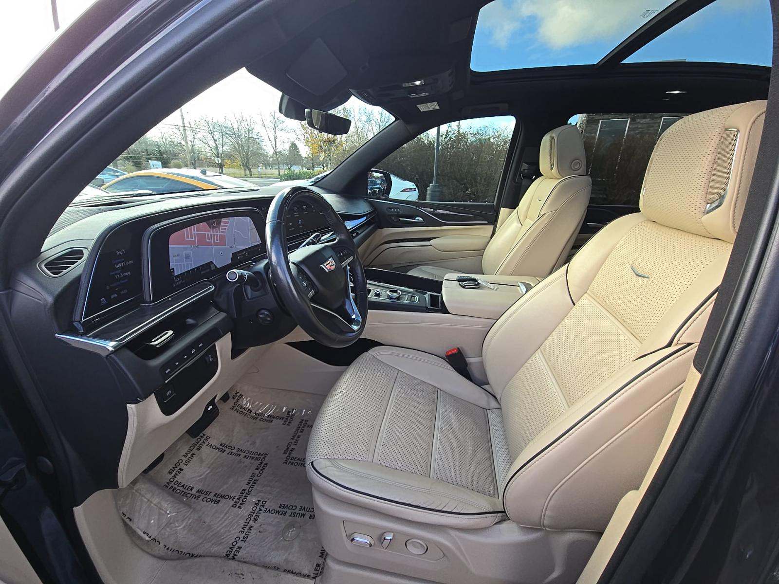 2022 Cadillac Escalade ESV Premium Luxury AWD