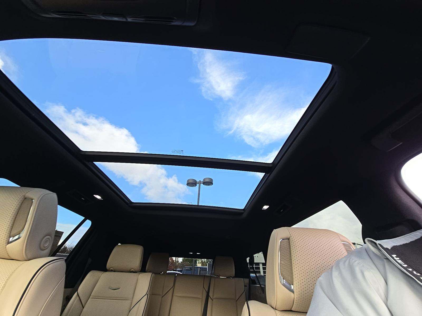 2022 Cadillac Escalade ESV Premium Luxury AWD