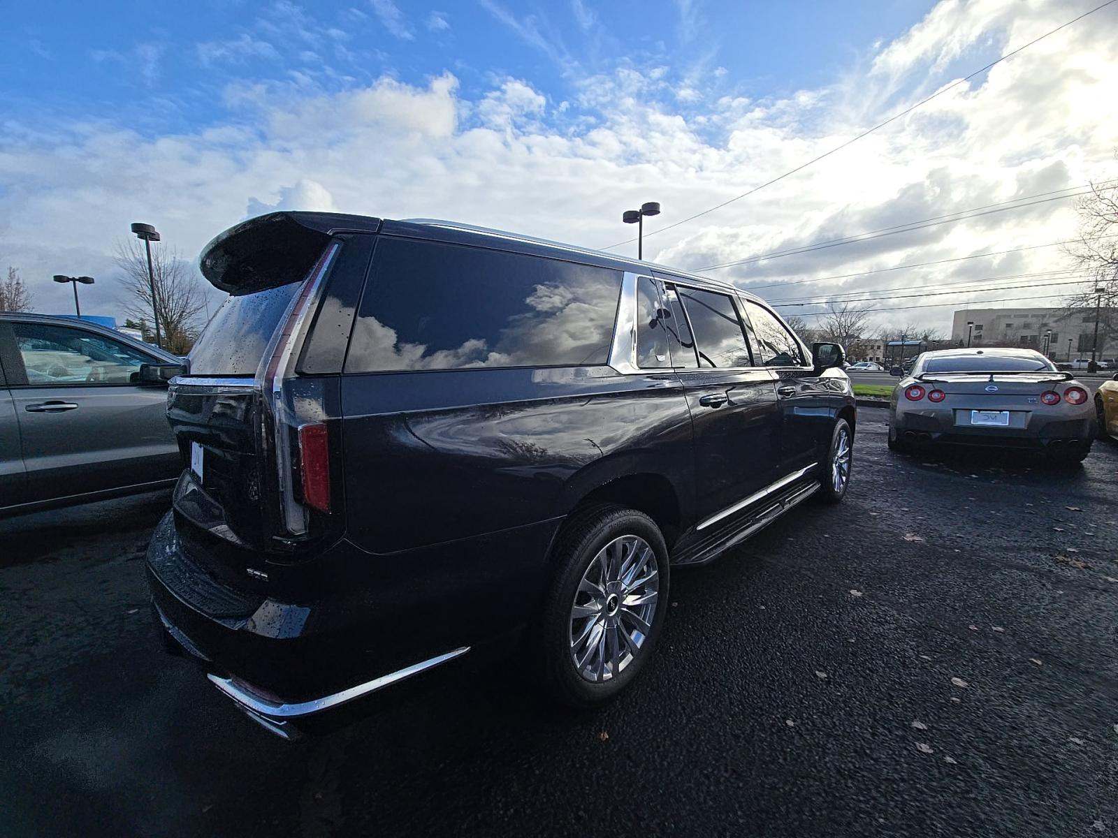2022 Cadillac Escalade ESV Premium Luxury AWD