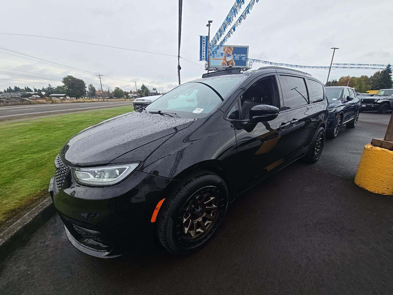 2024 Chrysler Pacifica Limited FWD