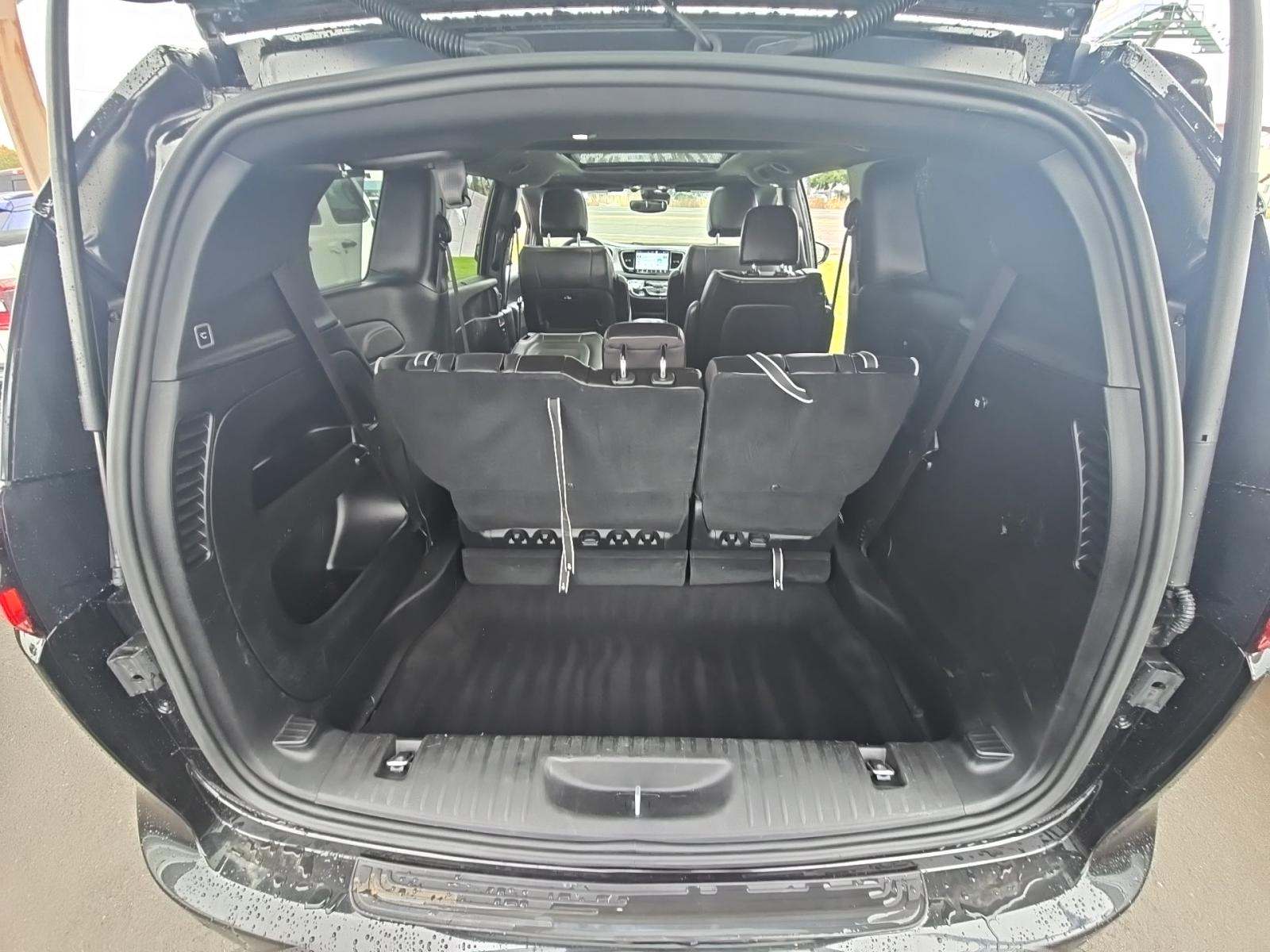 2024 Chrysler Pacifica Limited FWD