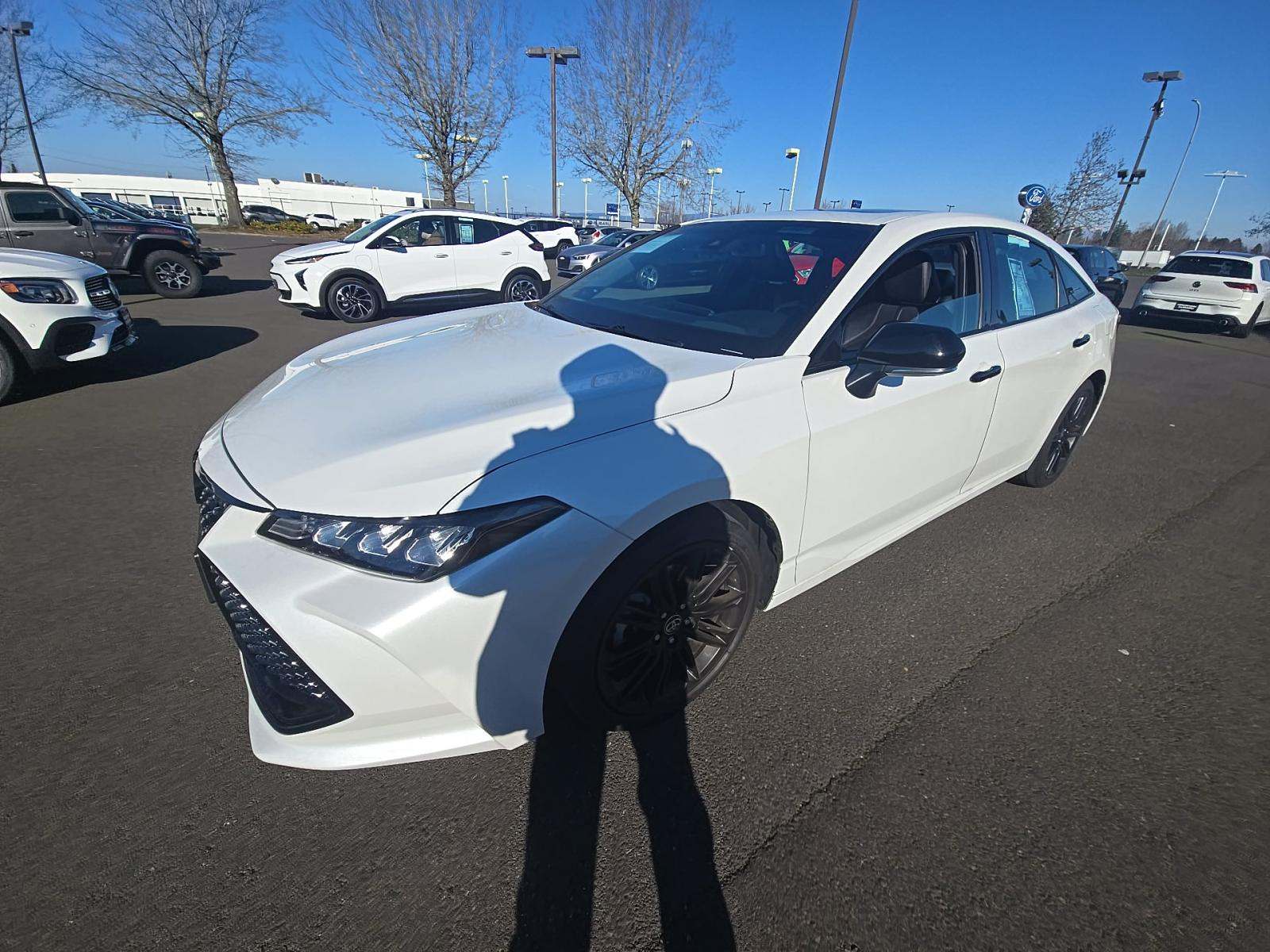 2022 Toyota Avalon Hybrid XSE Nightshade FWD