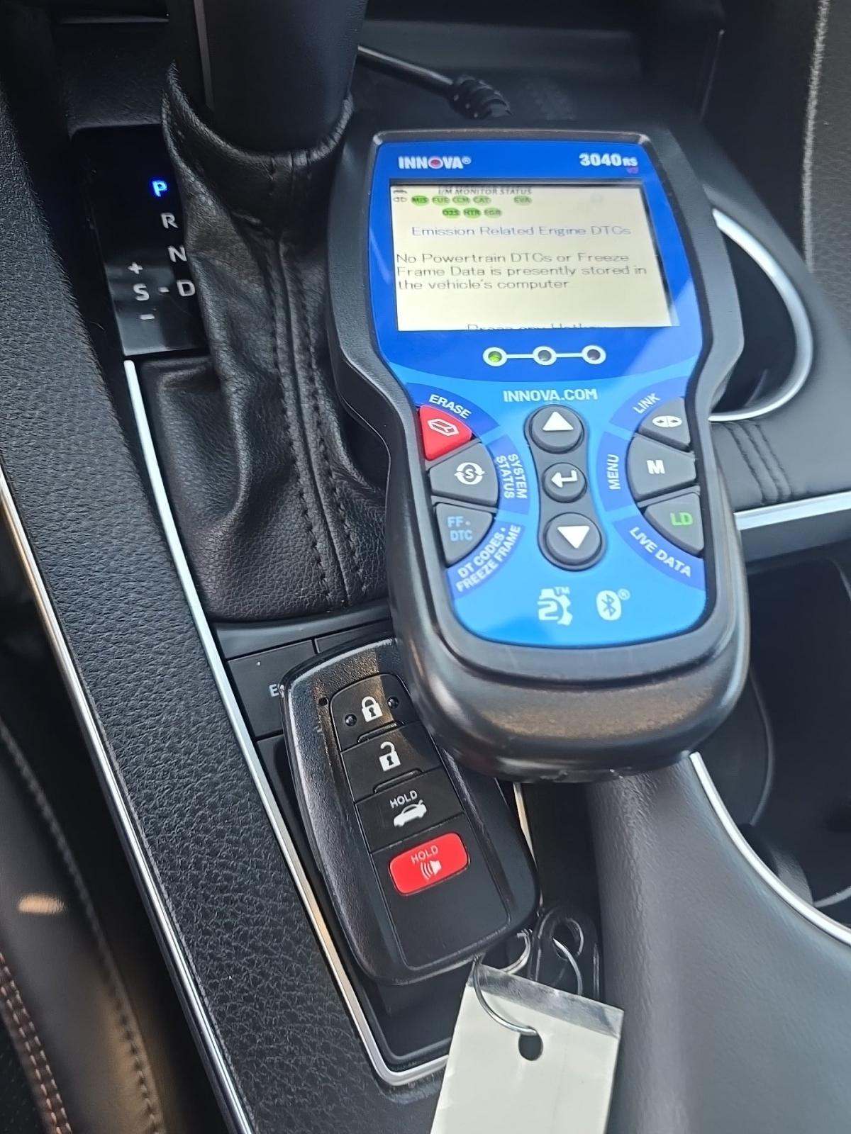 2022 Toyota Avalon Hybrid XSE Nightshade FWD