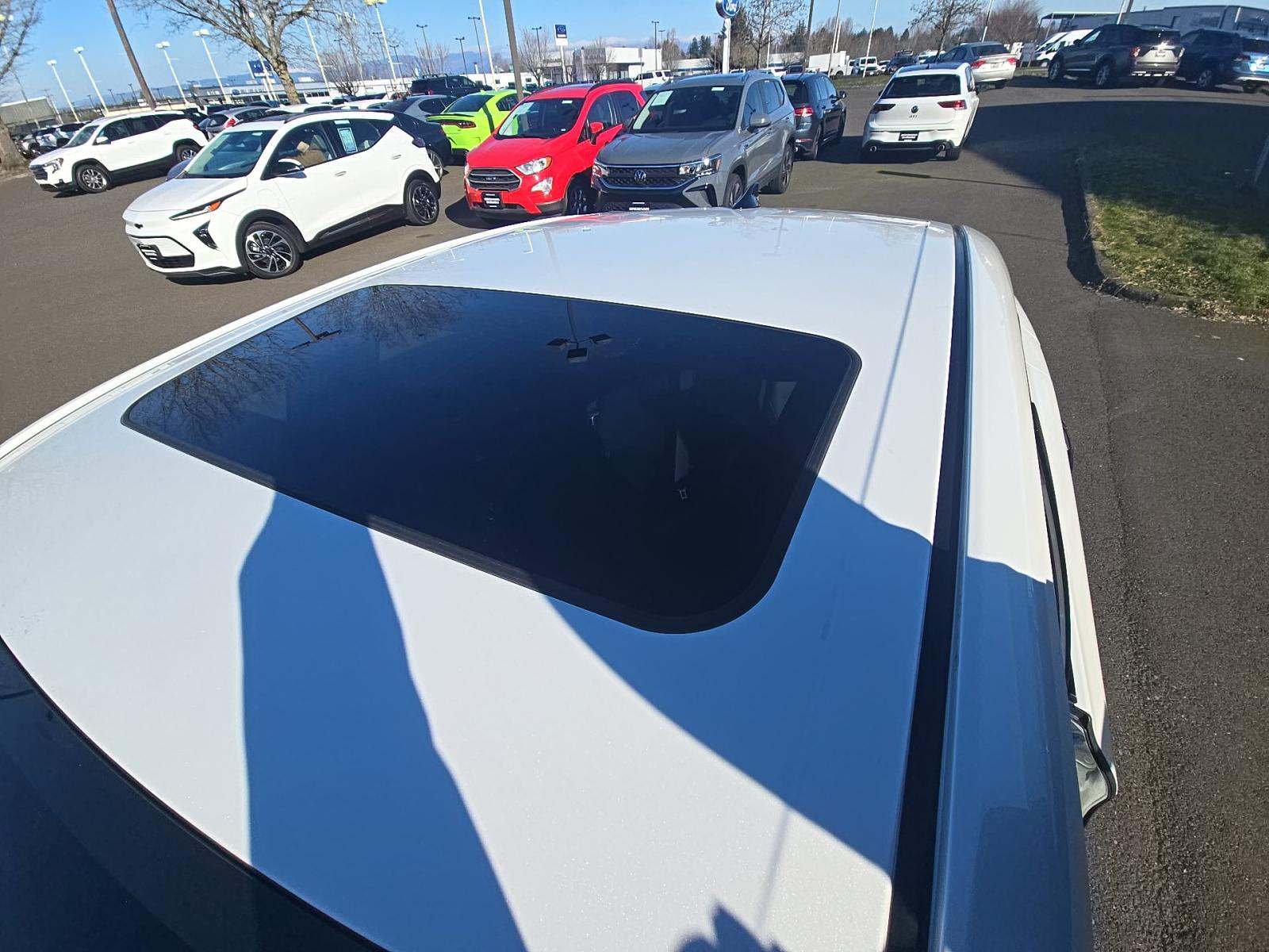 2022 Toyota Avalon Hybrid XSE Nightshade FWD