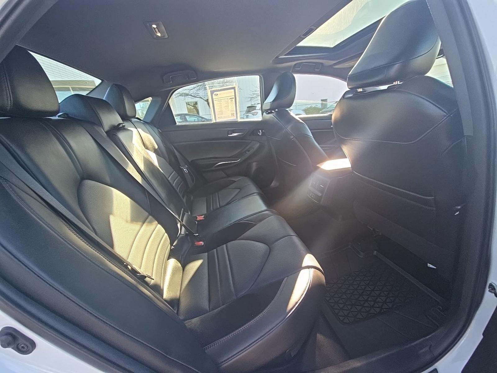 2022 Toyota Avalon Hybrid XSE Nightshade FWD