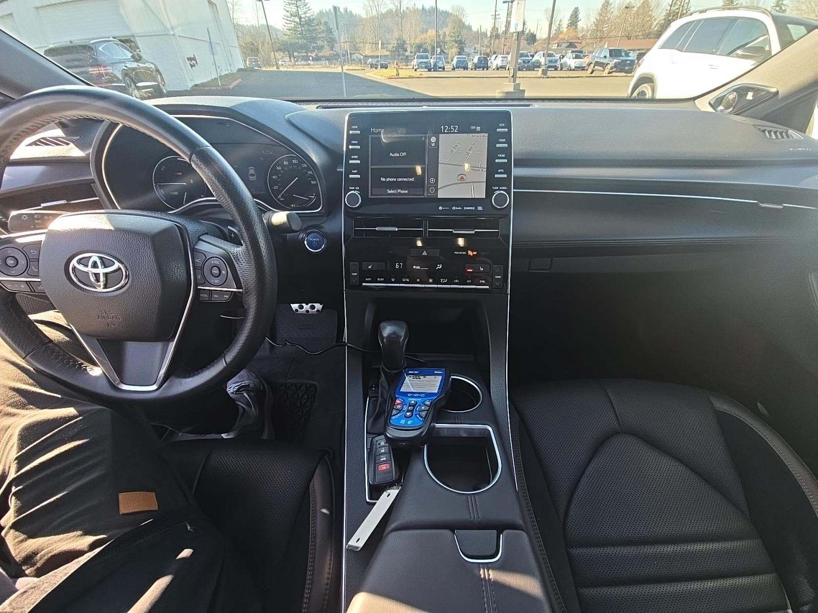 2022 Toyota Avalon Hybrid XSE Nightshade FWD