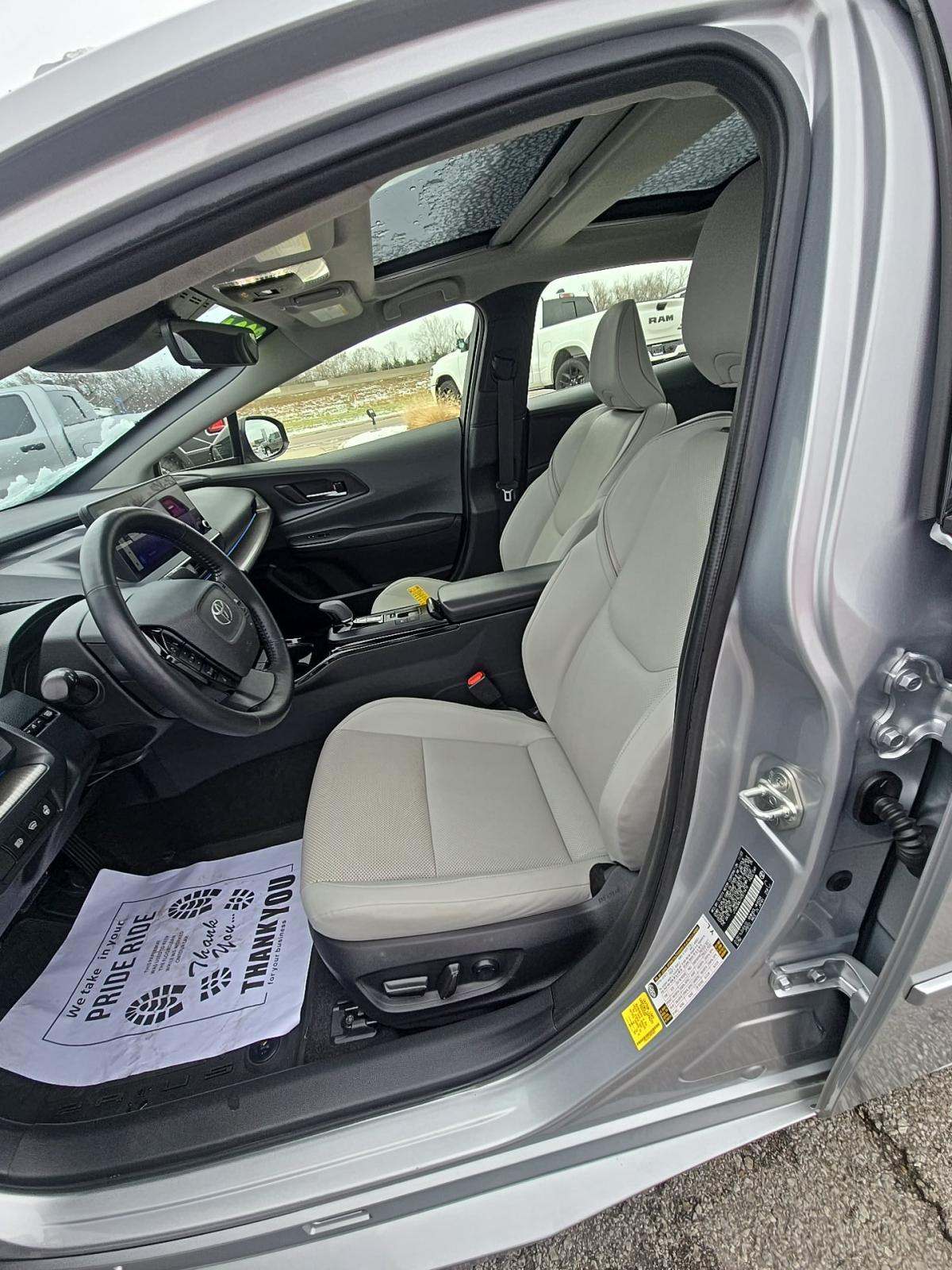 2024 Toyota Prius XLE FWD