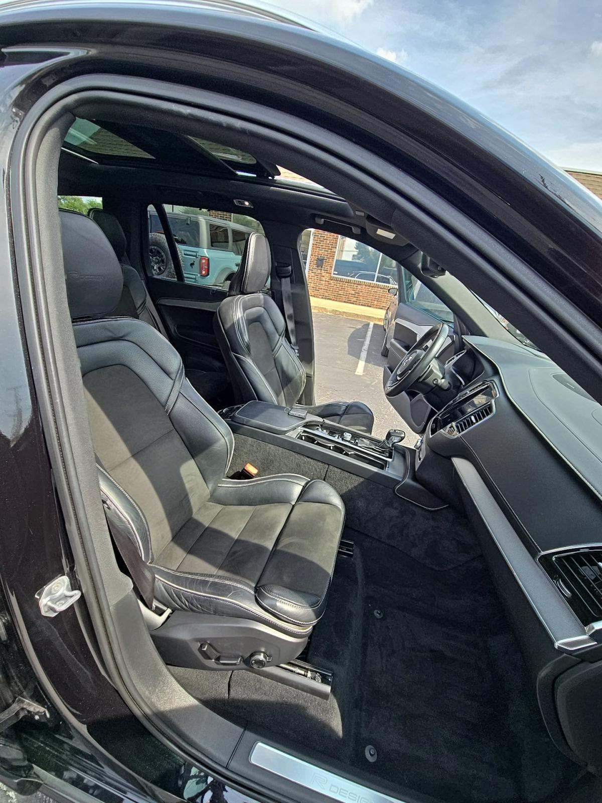 2019 Volvo XC90 T6 R-Design AWD