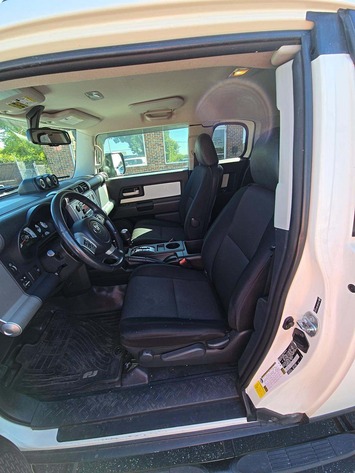 2011 Toyota FJ Cruiser Base AWD