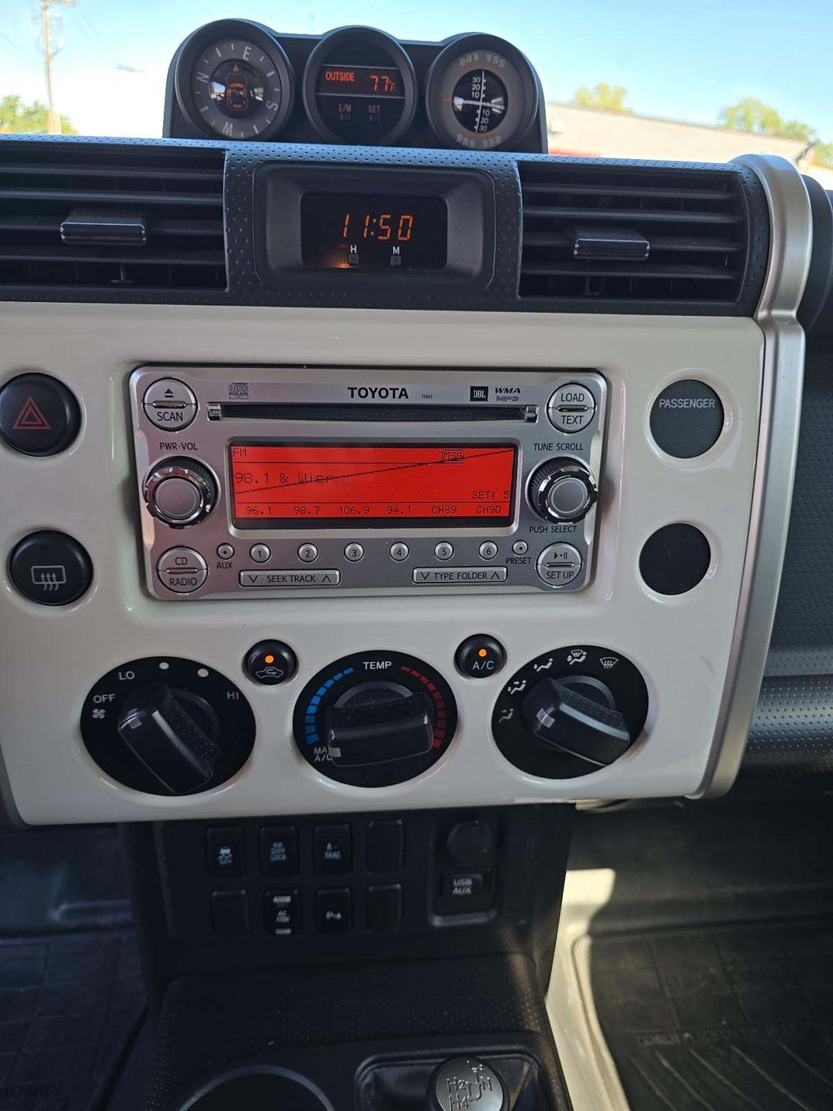 2011 Toyota FJ Cruiser Base AWD