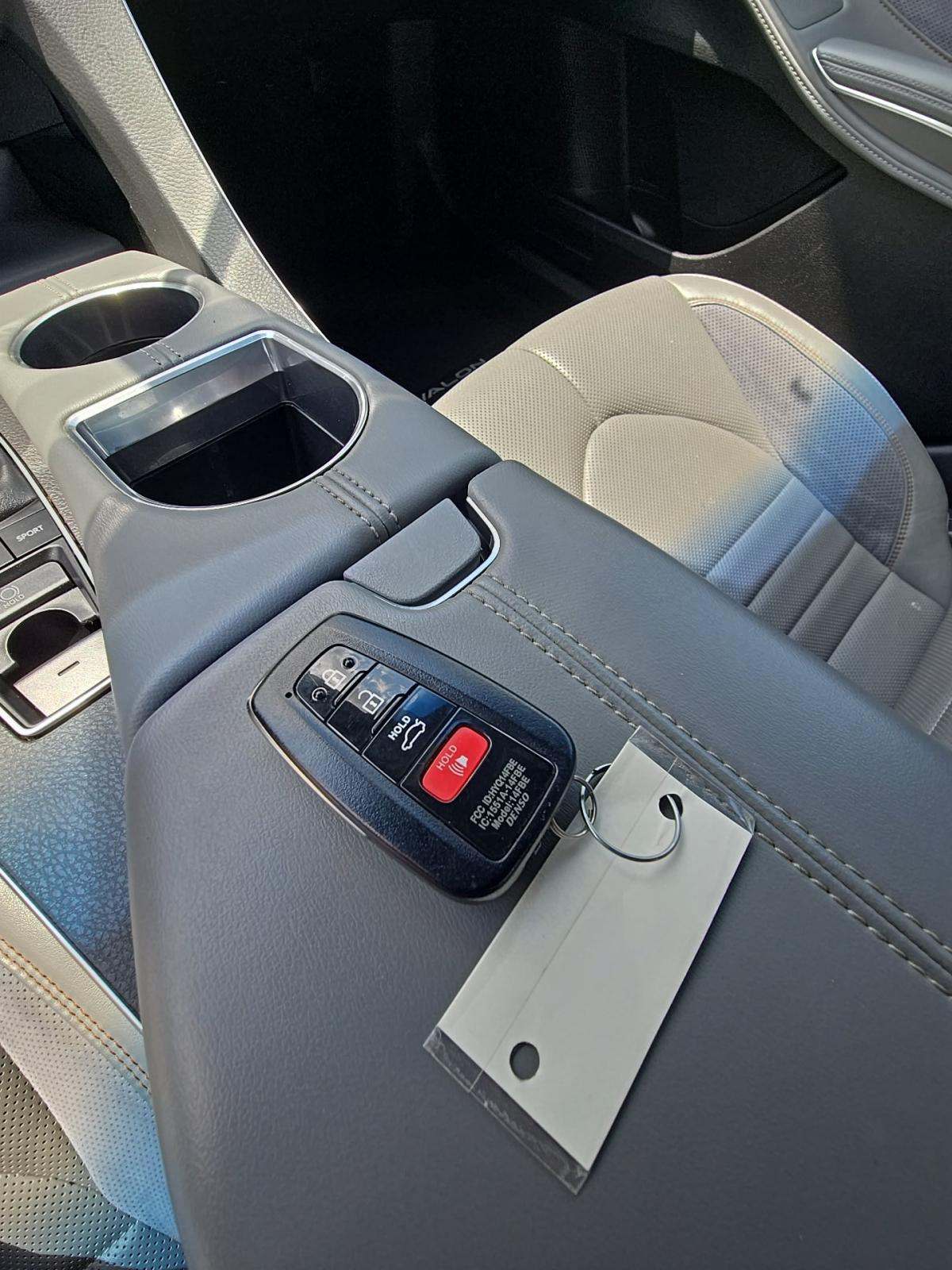 2019 Toyota Avalon XSE FWD