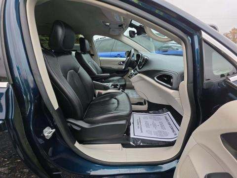 2022 Chrysler Pacifica Touring L AWD