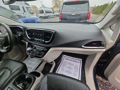 2022 Chrysler Pacifica Touring L AWD