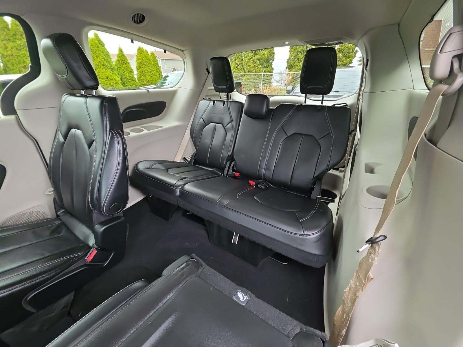2022 Chrysler Pacifica Touring L AWD
