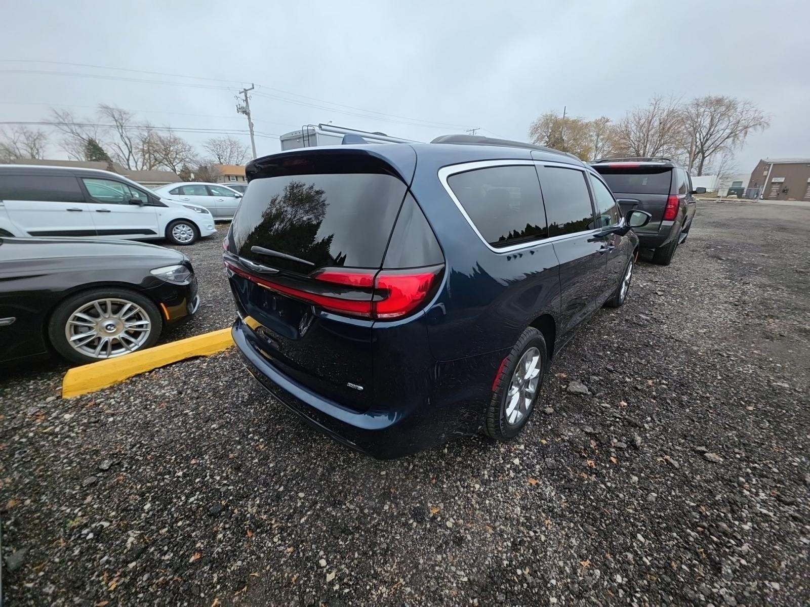 2022 Chrysler Pacifica Touring L AWD