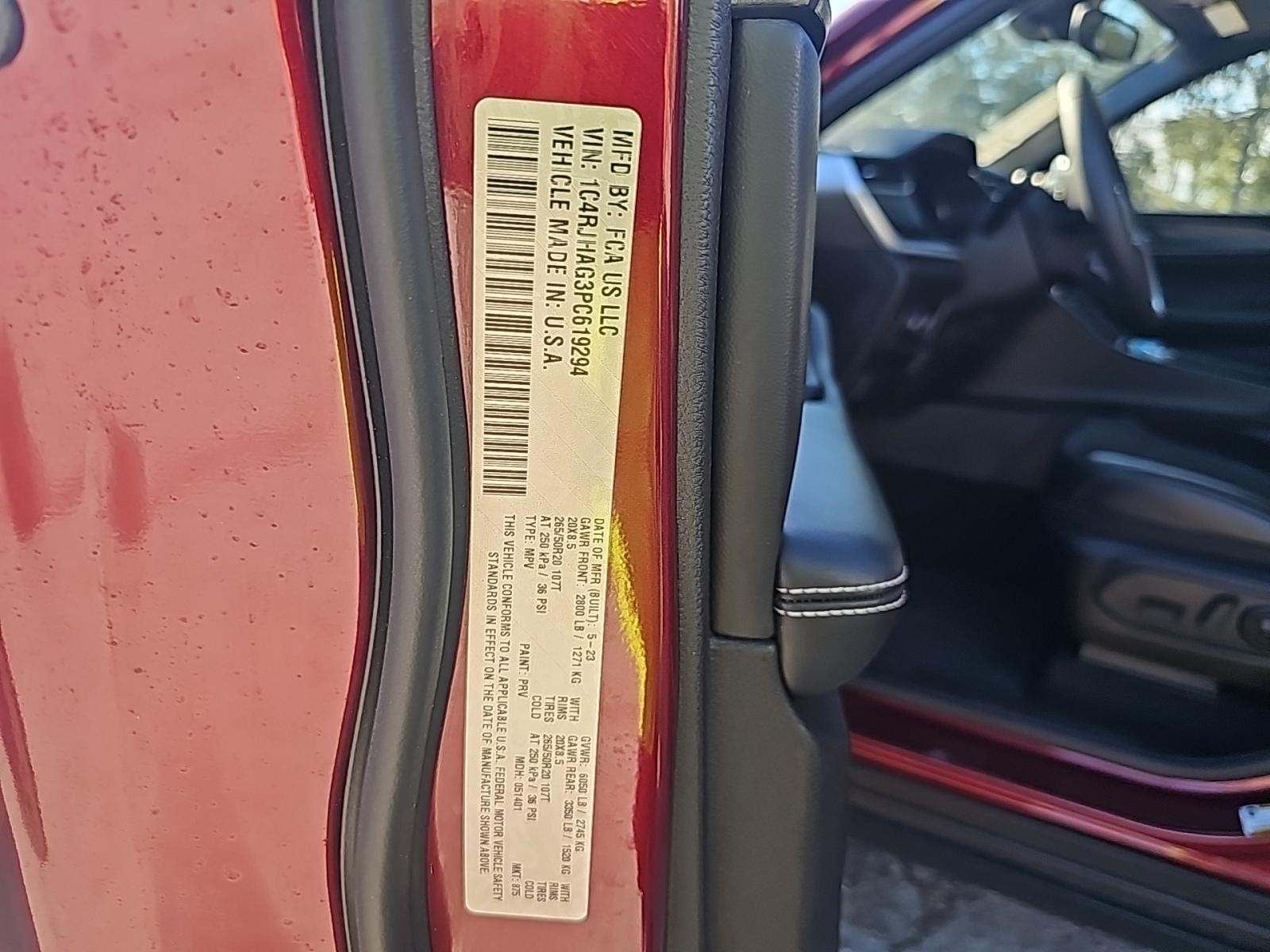 2023 Jeep Grand Cherokee Altitude AWD