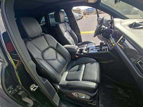 2022 Porsche Macan Base AWD