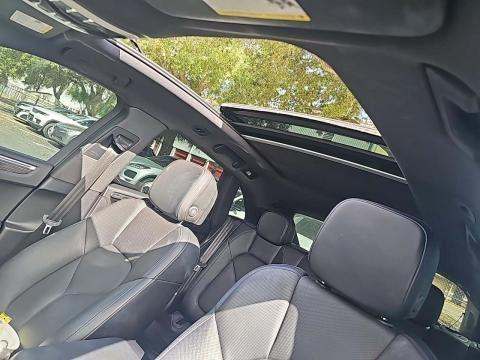 2022 Porsche Macan Base AWD