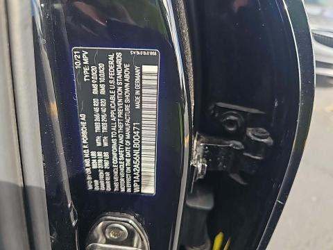 2022 Porsche Macan Base AWD