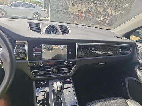 2022 Porsche Macan Base AWD