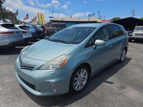 2014 Toyota Prius v Five FWD