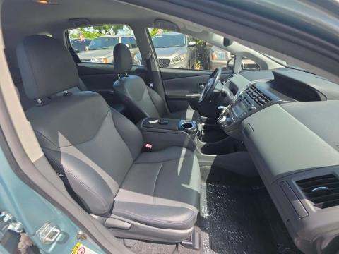2014 Toyota Prius v Five FWD