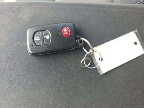 2014 Toyota Prius v Five FWD