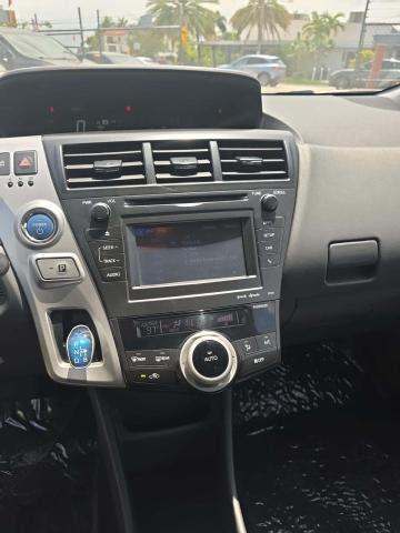 2014 Toyota Prius v Five FWD
