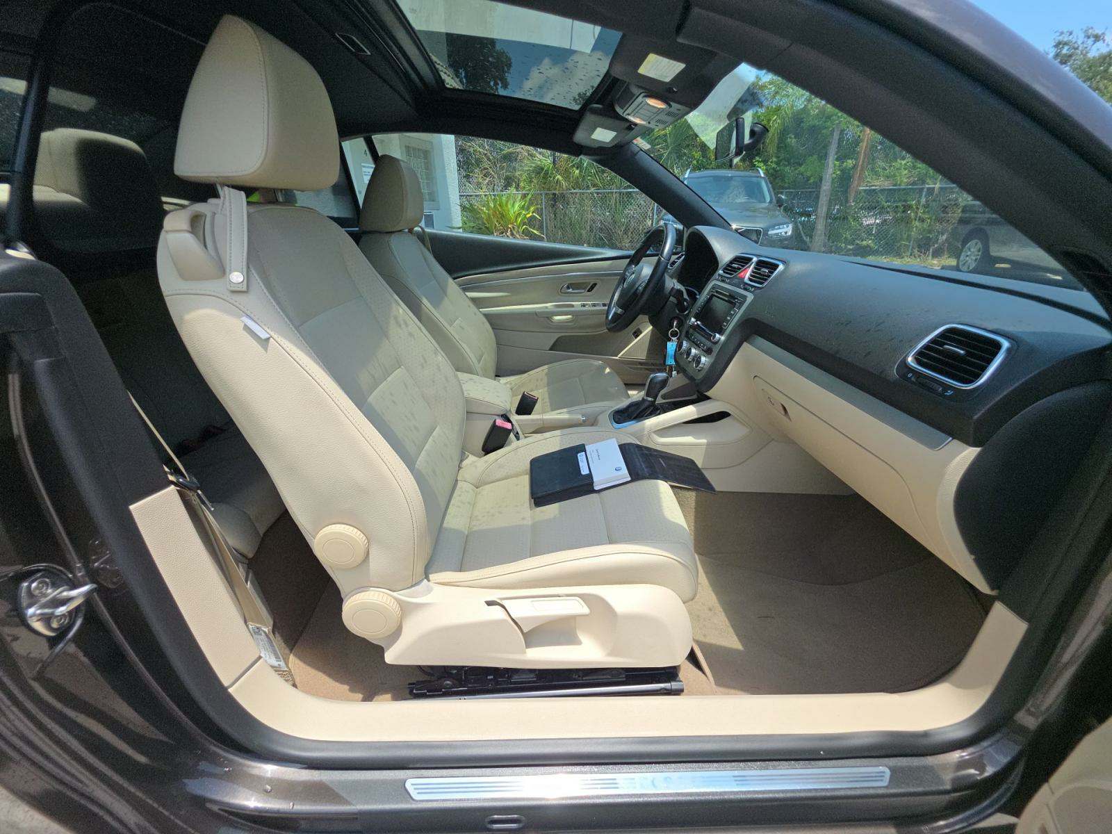 2013 Volkswagen Eos 2.0T Komfort FWD