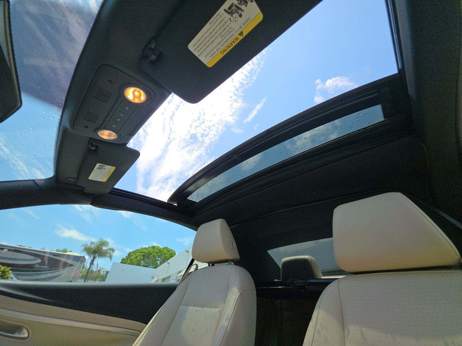 2013 Volkswagen Eos 2.0T Komfort FWD