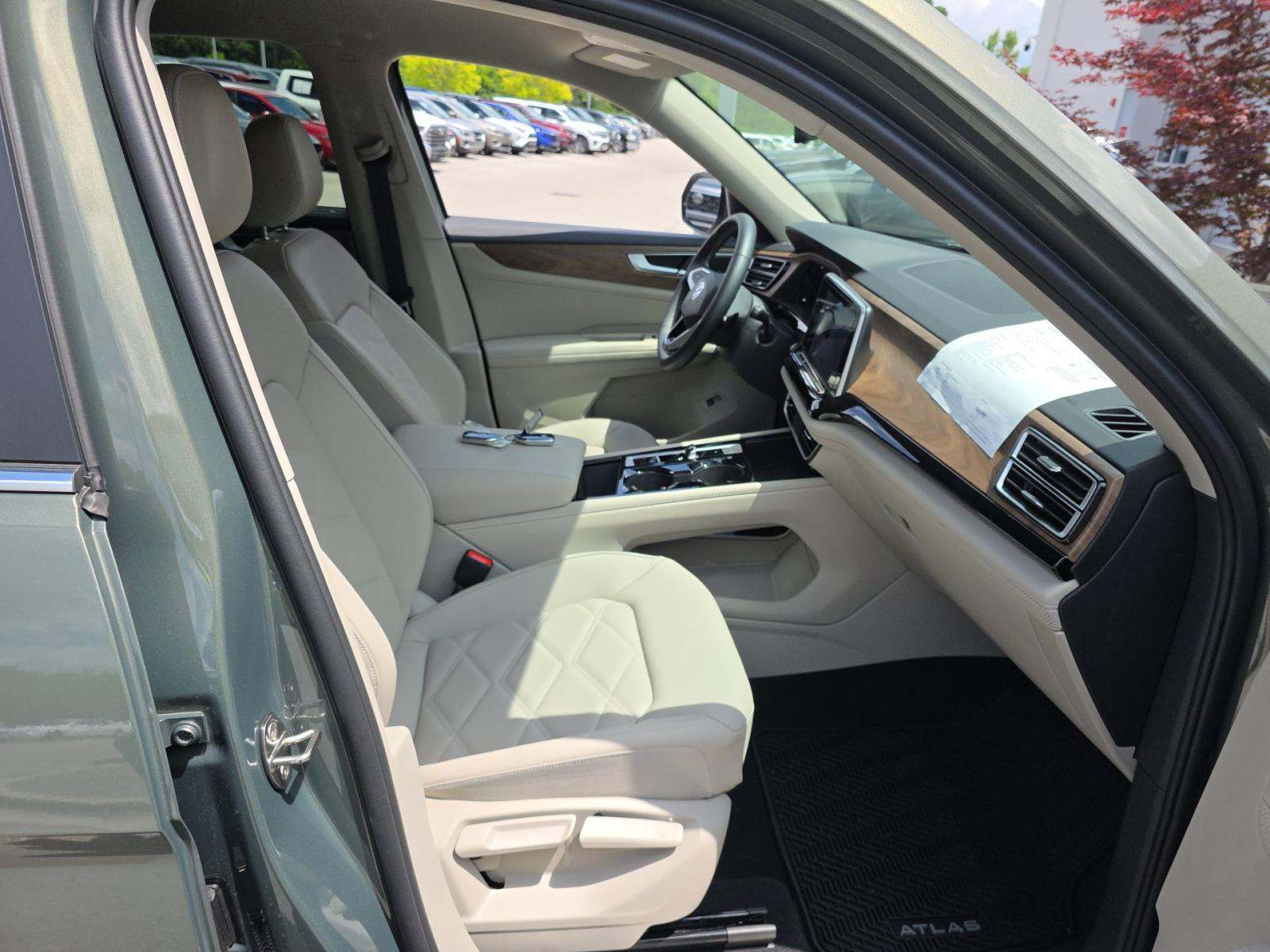 2026 Volkswagen Atlas 2.0T SE FWD