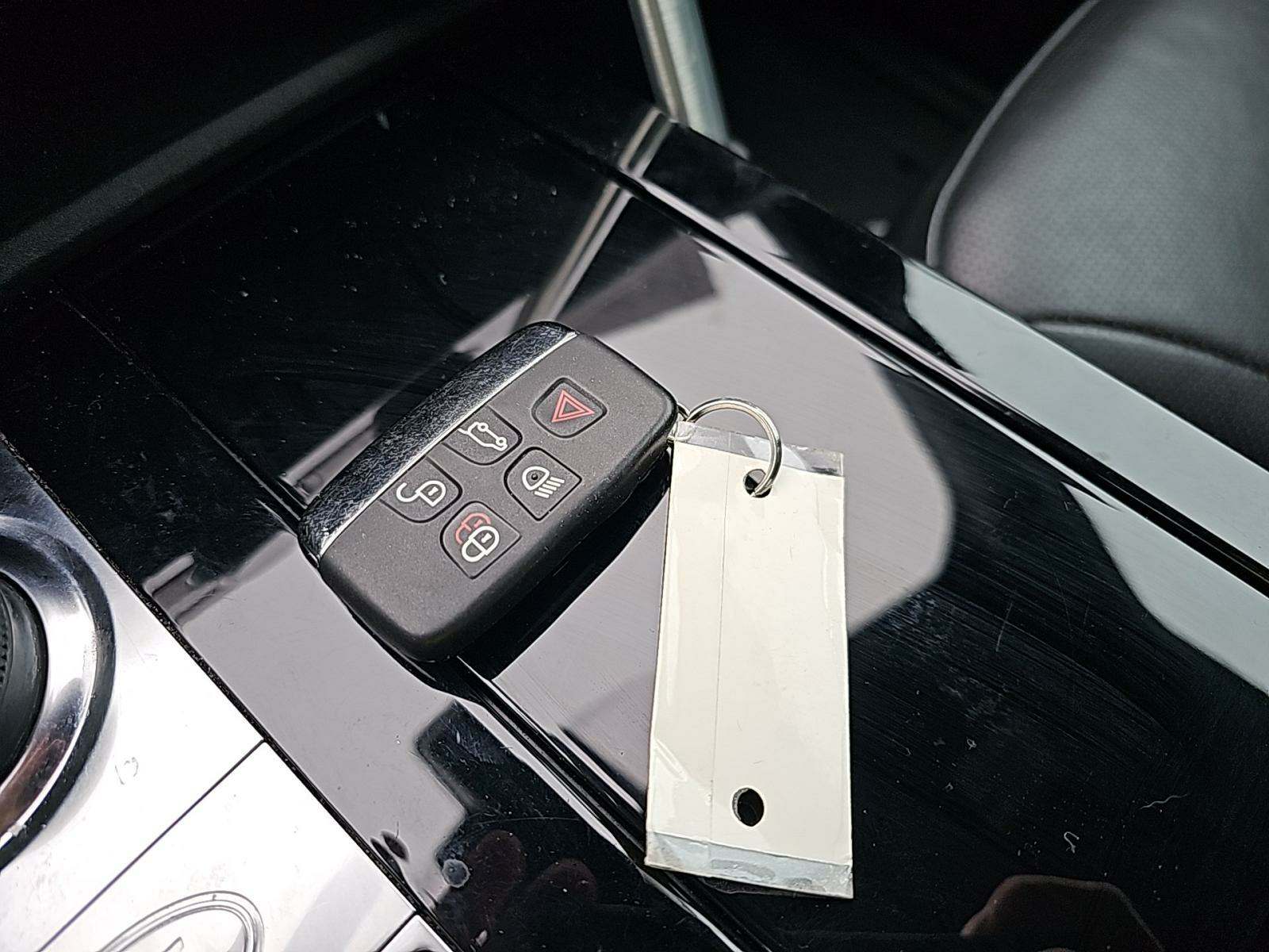 2017 Land Rover Discovery HSE Luxury AWD