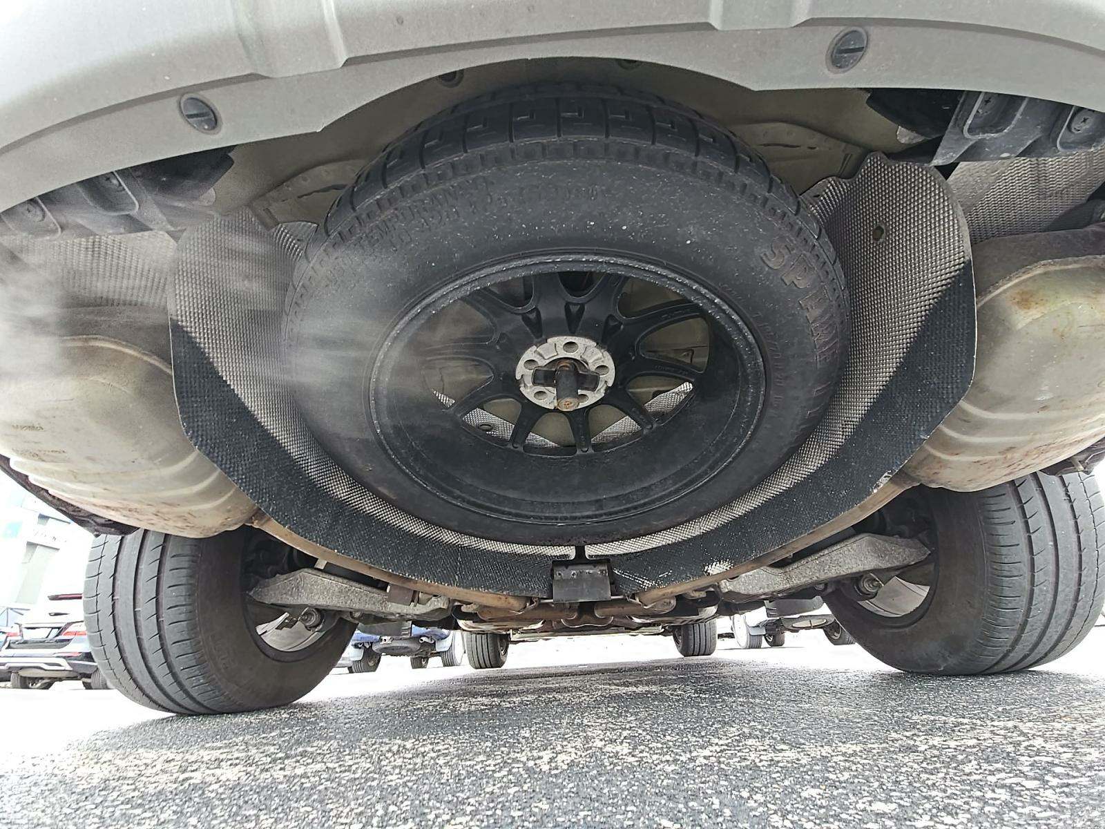 2017 Land Rover Discovery HSE Luxury AWD