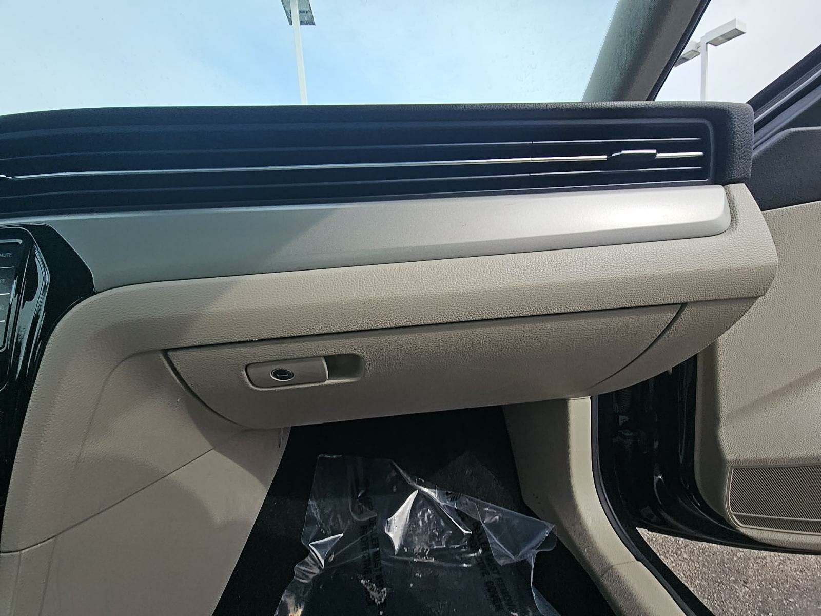 2022 Volkswagen Passat 2.0T SE FWD