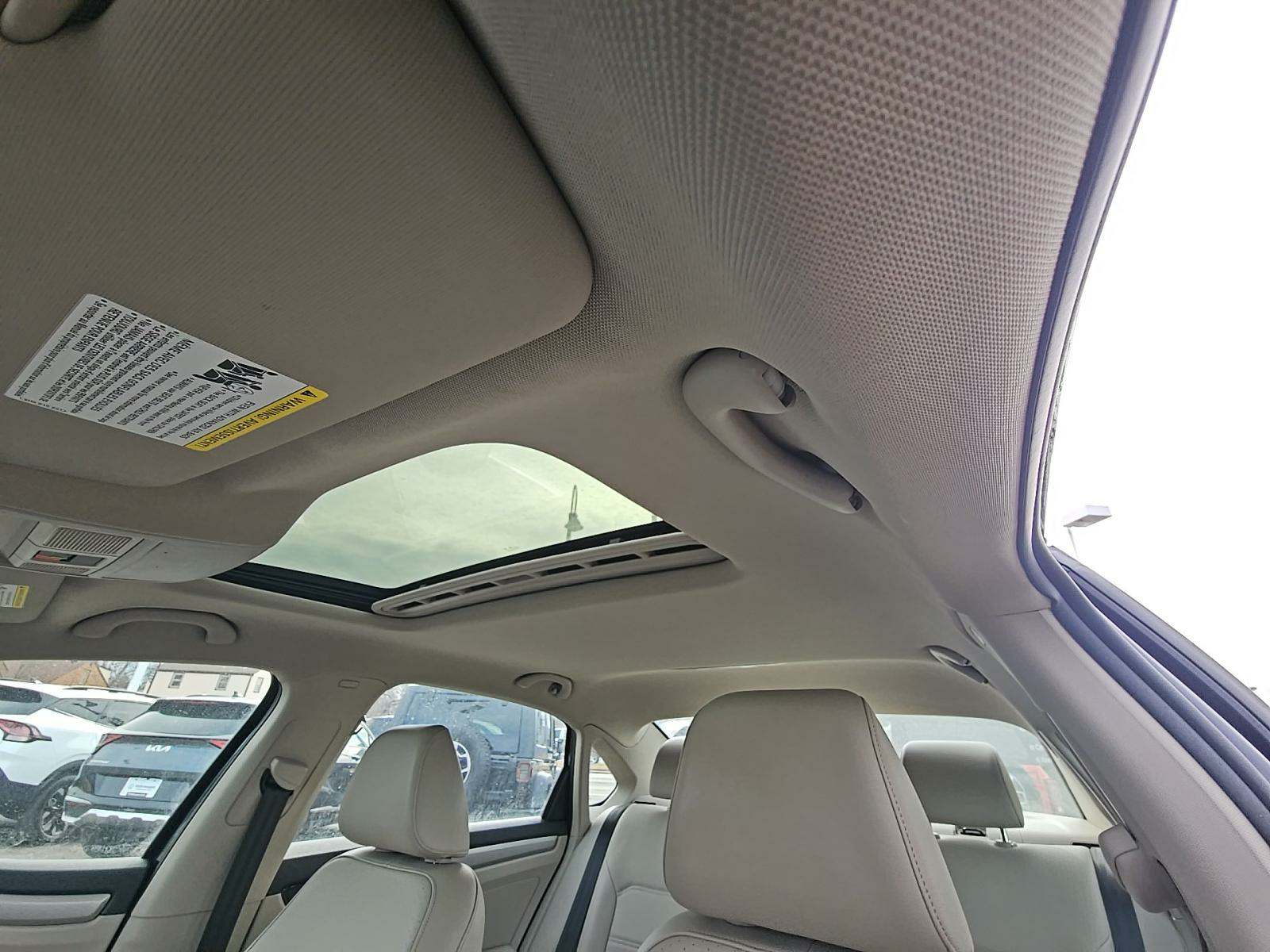 2022 Volkswagen Passat 2.0T SE FWD