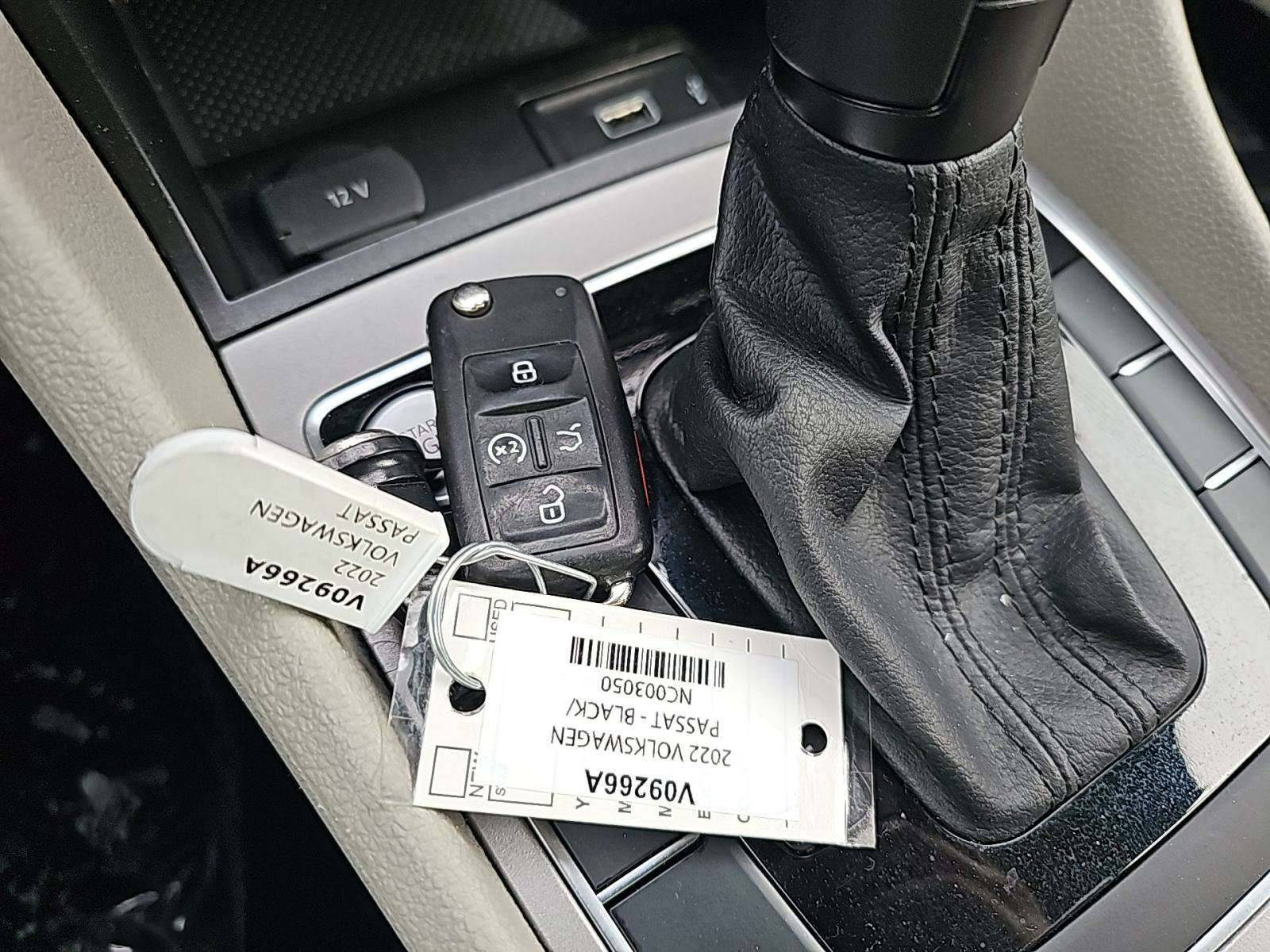 2022 Volkswagen Passat 2.0T SE FWD