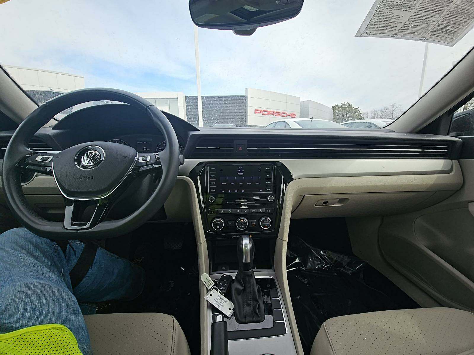 2022 Volkswagen Passat 2.0T SE FWD