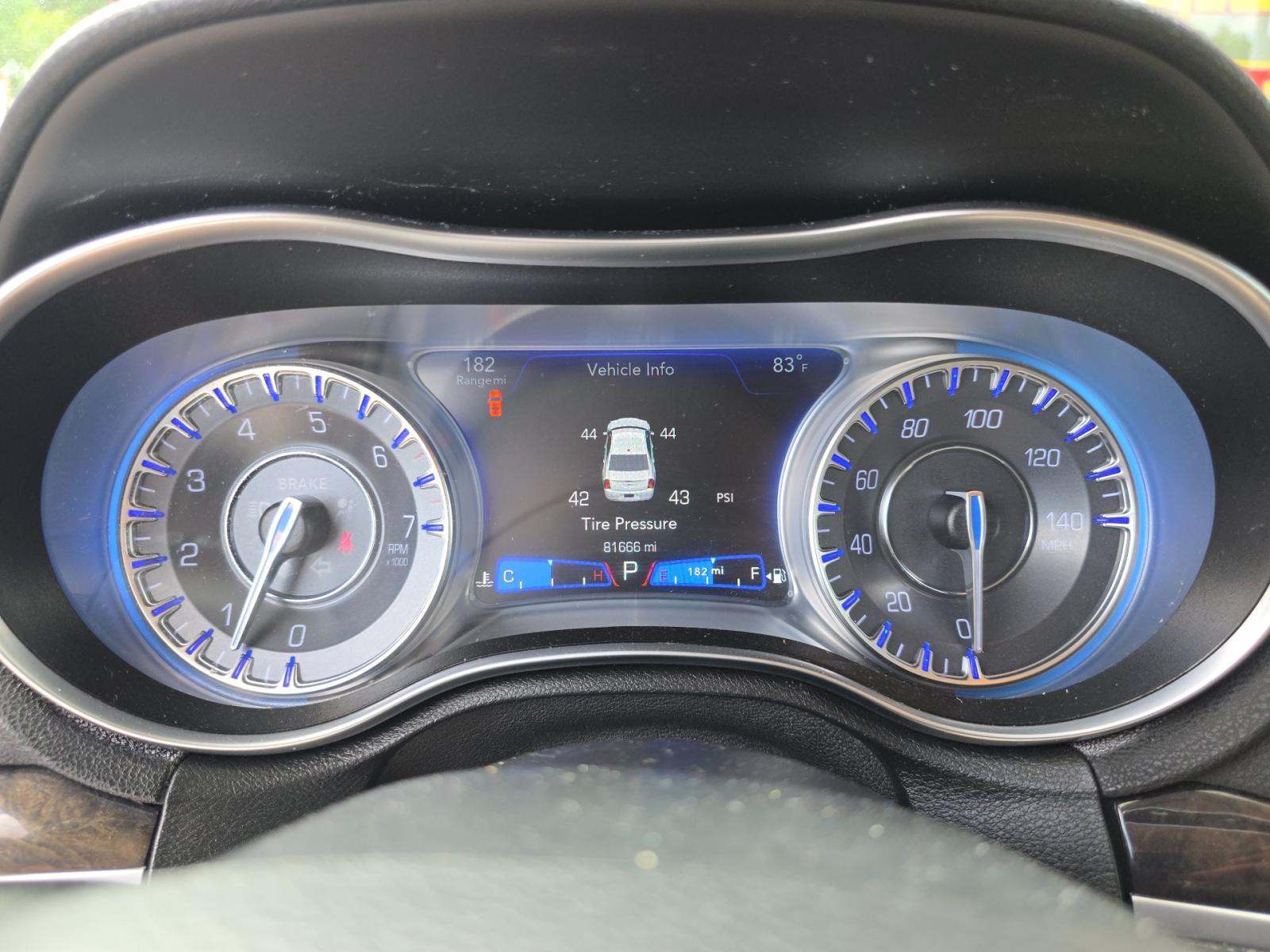 CHRYSLER 300 - 9