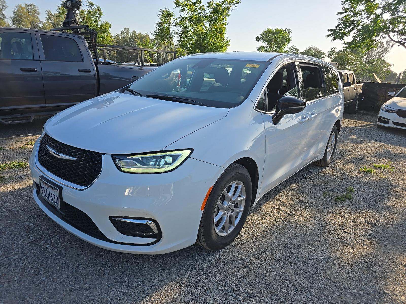 2024 Chrysler Pacifica Touring FWD