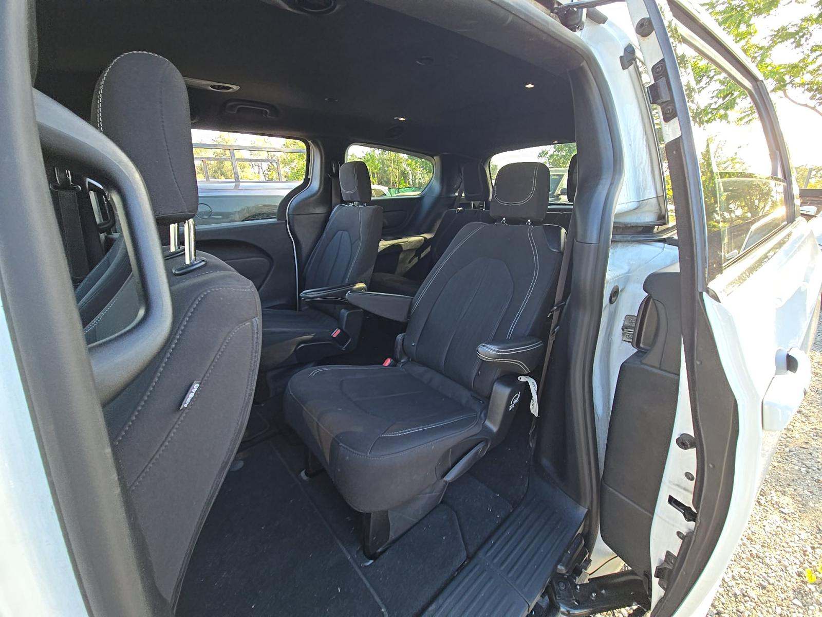 2024 Chrysler Pacifica Touring FWD